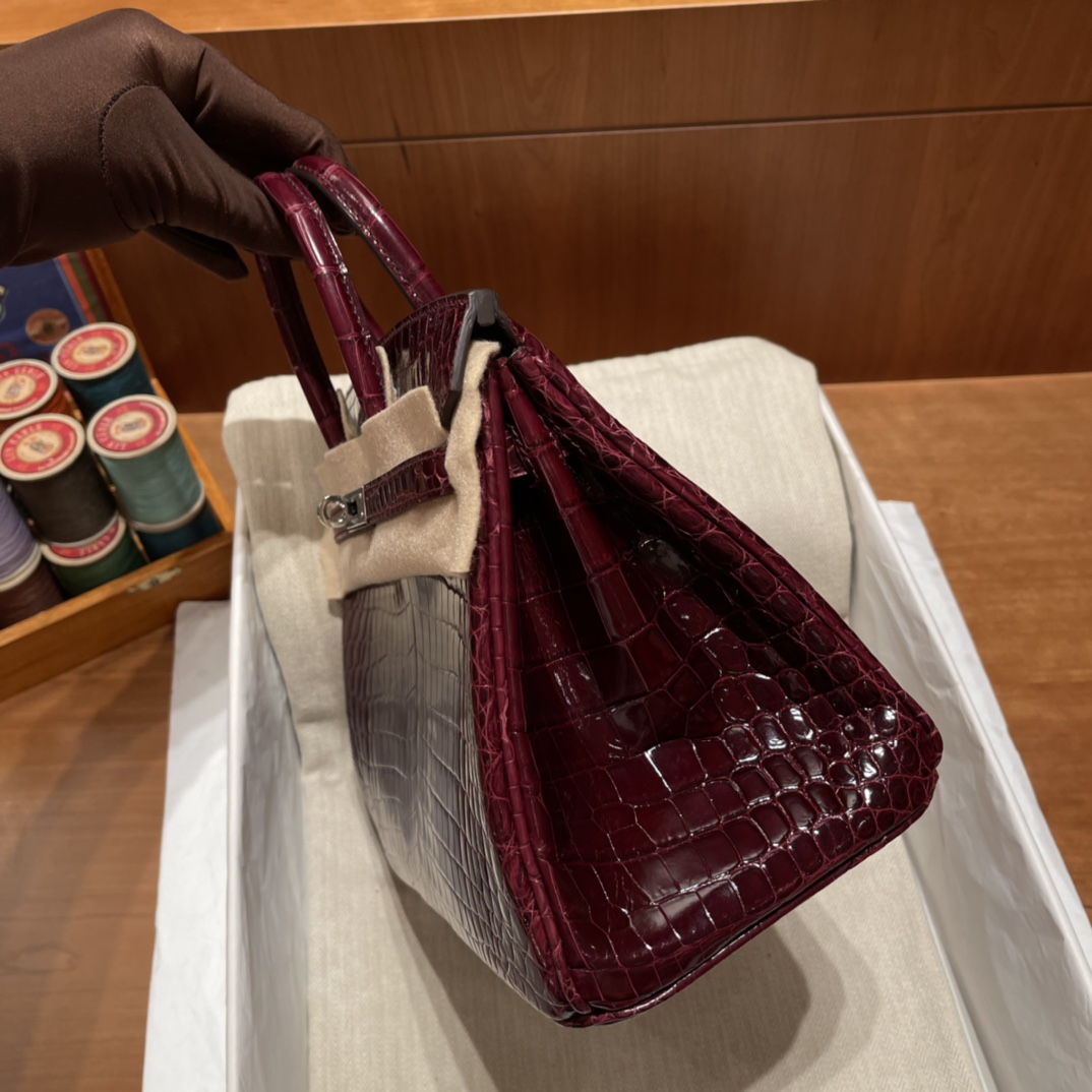 에르메스 버킨백25 와인레드 은장 샤이니 악어가죽